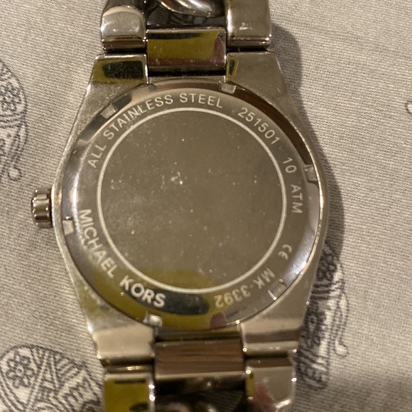 Michael Kors watch - Picture 4 of 4